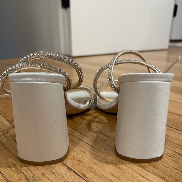 Badgley Mischka Becca Sandal Heel - NEVER WORN - Picture 5 of 8